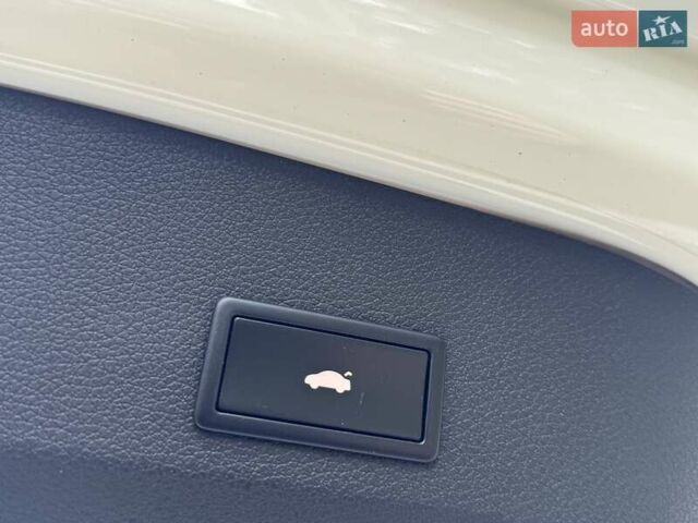 Білий Ауді Ку 7, об'ємом двигуна 3 л та пробігом 159 тис. км за 16500 $, фото 22 на Automoto.ua