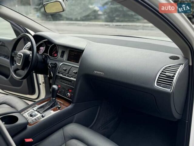 Білий Ауді Ку 7, об'ємом двигуна 3 л та пробігом 159 тис. км за 16500 $, фото 65 на Automoto.ua