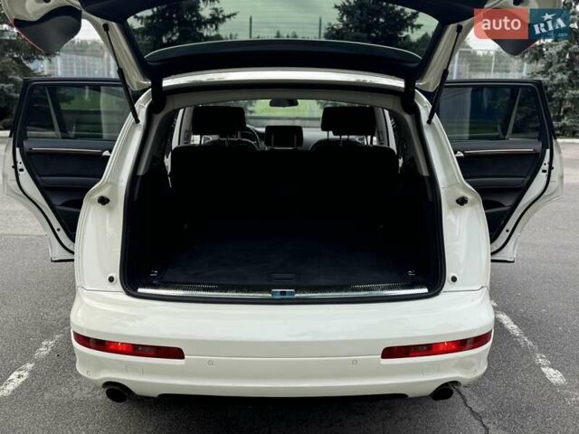 Білий Ауді Ку 7, об'ємом двигуна 3 л та пробігом 159 тис. км за 16500 $, фото 21 на Automoto.ua