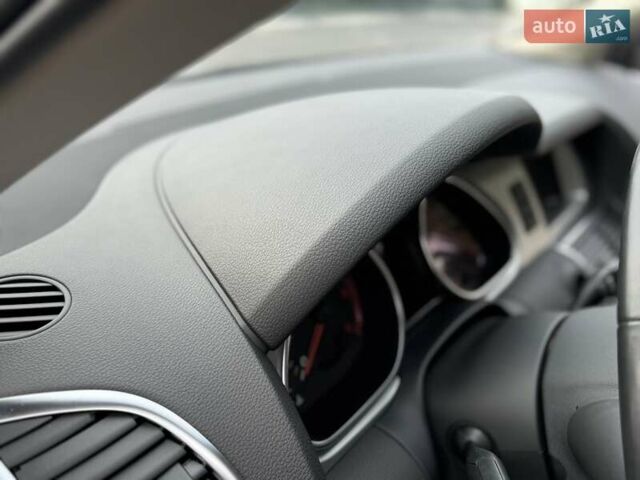 Білий Ауді Ку 7, об'ємом двигуна 3 л та пробігом 159 тис. км за 16500 $, фото 34 на Automoto.ua