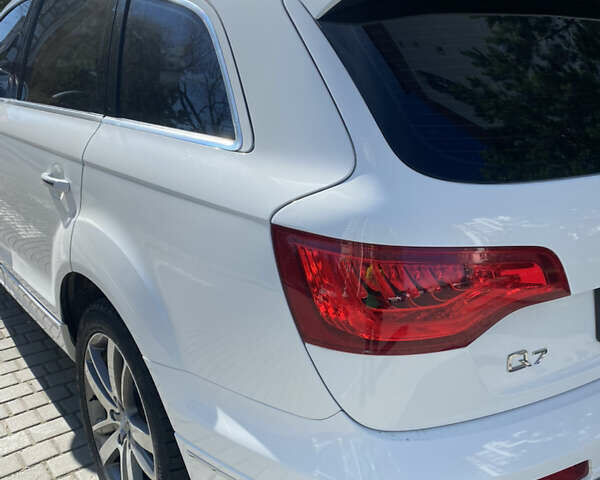 Білий Ауді Ку 7, об'ємом двигуна 2.99 л та пробігом 246 тис. км за 16200 $, фото 17 на Automoto.ua