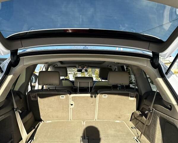 Белый Ауди Ку 7, объемом двигателя 3 л и пробегом 305 тыс. км за 17500 $, фото 47 на Automoto.ua