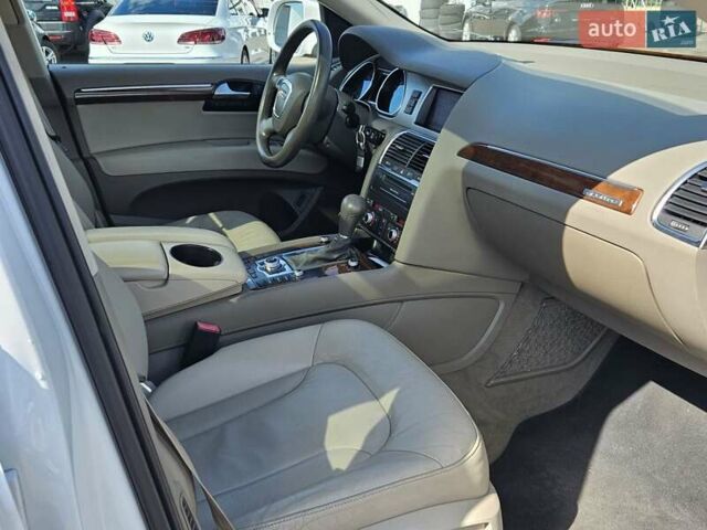 Білий Ауді Ку 7, об'ємом двигуна 3 л та пробігом 225 тис. км за 11500 $, фото 3 на Automoto.ua