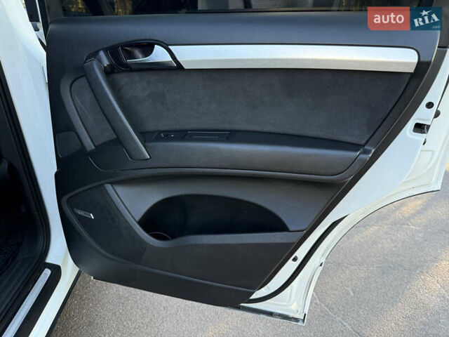 Белый Ауди Ку 7, объемом двигателя 2.97 л и пробегом 350 тыс. км за 17800 $, фото 12 на Automoto.ua