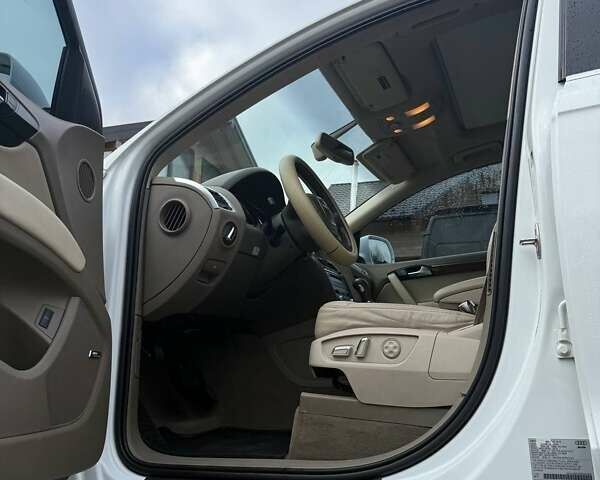 Белый Ауди Ку 7, объемом двигателя 3 л и пробегом 327 тыс. км за 17100 $, фото 41 на Automoto.ua