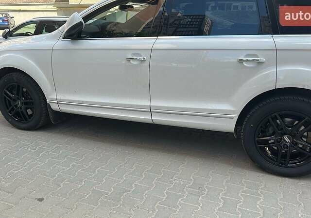 Ауди Ку 7 2010 в Хмельницком на Automoto.ua Белый Ауди Ку 7, объемом двигателя 2.97 л и пробегом 219 тыс. км за 18500 $, фото 2 на Automoto.ua