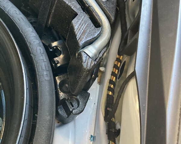 Білий Ауді Ку 7, об'ємом двигуна 3 л та пробігом 214 тис. км за 13500 $, фото 38 на Automoto.ua