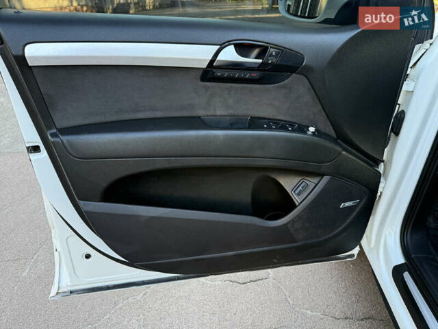 Белый Ауди Ку 7, объемом двигателя 2.97 л и пробегом 350 тыс. км за 17800 $, фото 16 на Automoto.ua