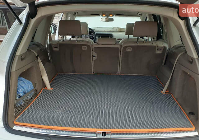 Білий Ауді Ку 7, об'ємом двигуна 3 л та пробігом 214 тис. км за 13500 $, фото 64 на Automoto.ua