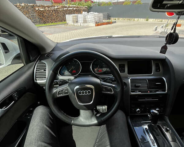 Белый Ауди Ку 7, объемом двигателя 2.97 л и пробегом 301 тыс. км за 16999 $, фото 26 на Automoto.ua