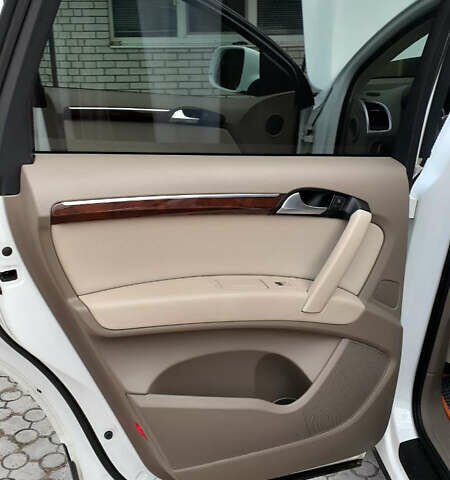 Білий Ауді Ку 7, об'ємом двигуна 3 л та пробігом 214 тис. км за 13500 $, фото 57 на Automoto.ua