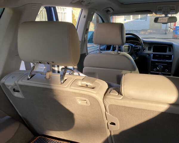 Білий Ауді Ку 7, об'ємом двигуна 3 л та пробігом 214 тис. км за 13500 $, фото 31 на Automoto.ua