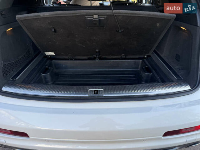 Белый Ауди Ку 7, объемом двигателя 2.97 л и пробегом 350 тыс. км за 17800 $, фото 28 на Automoto.ua