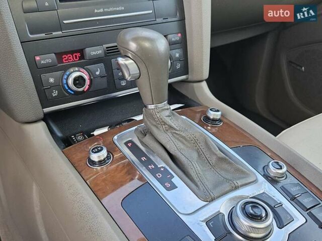 Білий Ауді Ку 7, об'ємом двигуна 3 л та пробігом 225 тис. км за 11500 $, фото 23 на Automoto.ua