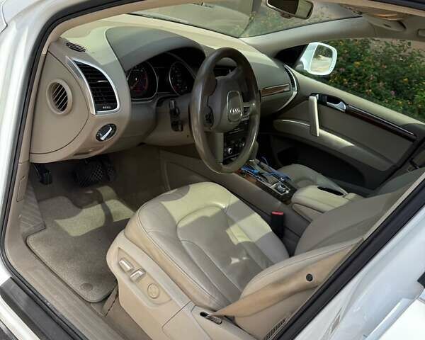 Белый Ауди Ку 7, объемом двигателя 3 л и пробегом 220 тыс. км за 15000 $, фото 8 на Automoto.ua