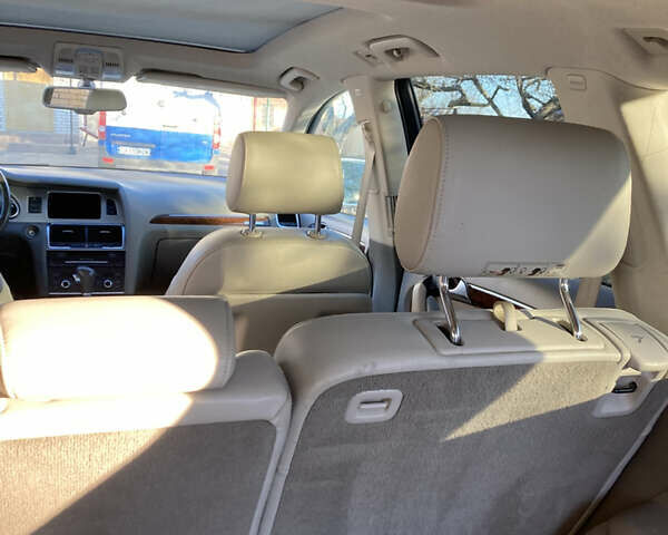 Білий Ауді Ку 7, об'ємом двигуна 3 л та пробігом 214 тис. км за 13500 $, фото 30 на Automoto.ua