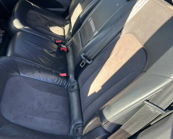 Білий Ауді Ку 7, об'ємом двигуна 2.99 л та пробігом 246 тис. км за 16200 $, фото 26 на Automoto.ua