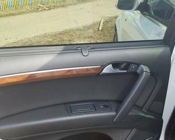 Белый Ауди Ку 7, объемом двигателя 2.97 л и пробегом 281 тыс. км за 16000 $, фото 13 на Automoto.ua
