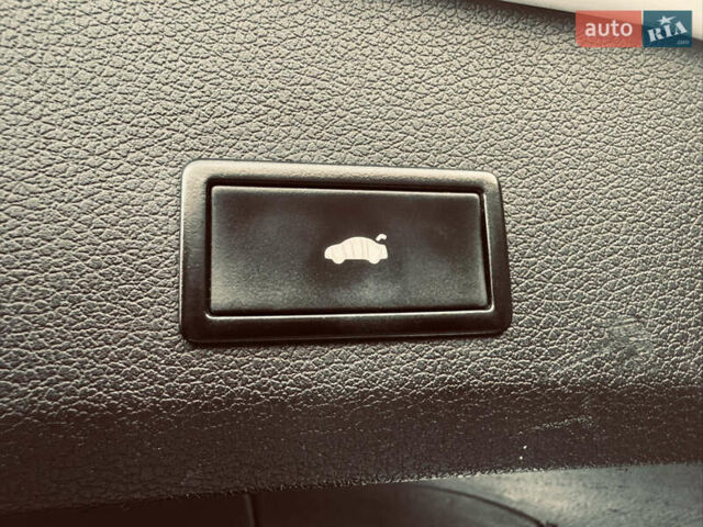 Белый Ауди Ку 7, объемом двигателя 2.97 л и пробегом 350 тыс. км за 17800 $, фото 43 на Automoto.ua