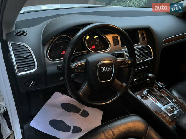 Белый Ауди Ку 7, объемом двигателя 2.97 л и пробегом 230 тыс. км за 16900 $, фото 5 на Automoto.ua