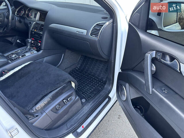 Белый Ауди Ку 7, объемом двигателя 2.97 л и пробегом 219 тыс. км за 16250 $, фото 6 на Automoto.ua