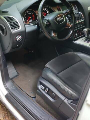 Ауди Ку 7 2011 в Львове на Automoto.ua Белый Ауди Ку 7, объемом двигателя 2.97 л и пробегом 278 тыс. км за 18999 $, фото 39 на Automoto.ua