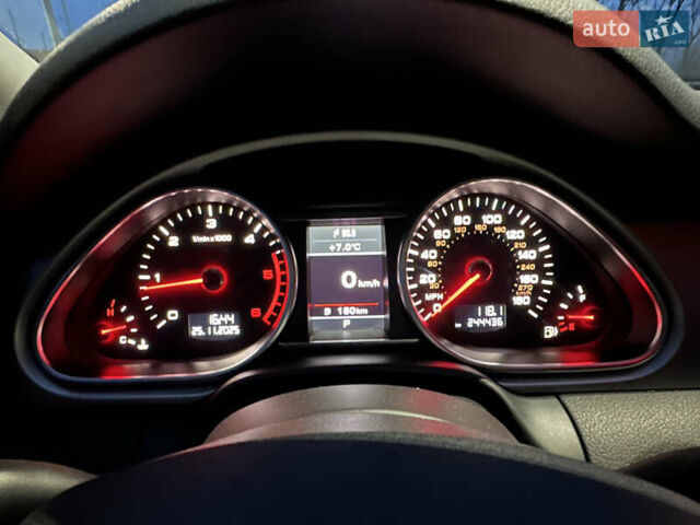 Белый Ауди Ку 7, объемом двигателя 2.97 л и пробегом 244 тыс. км за 16000 $, фото 7 на Automoto.ua