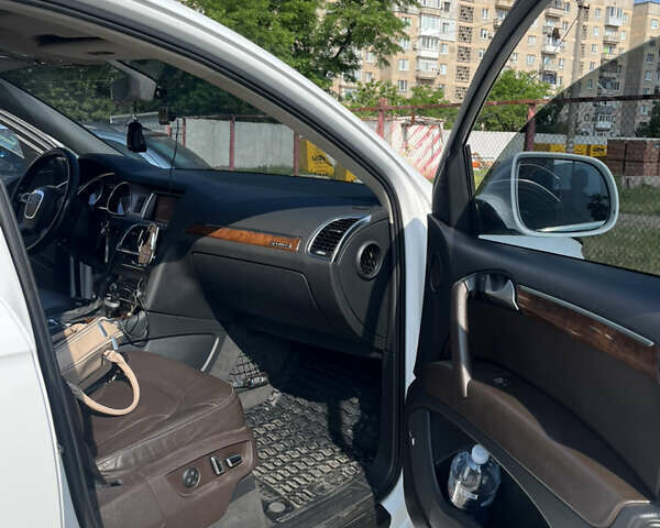 Белый Ауди Ку 7, объемом двигателя 3 л и пробегом 231 тыс. км за 17500 $, фото 10 на Automoto.ua
