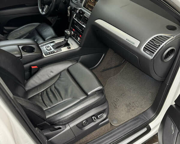 Белый Ауди Ку 7, объемом двигателя 2.97 л и пробегом 285 тыс. км за 20500 $, фото 13 на Automoto.ua