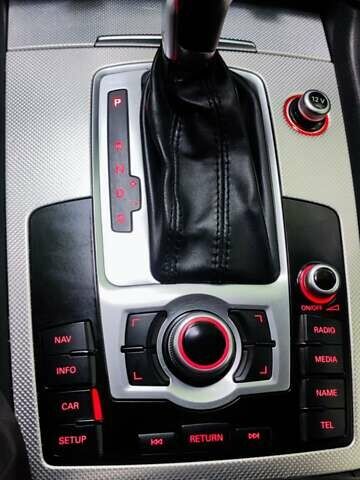 Ауди Ку 7 2011 в Львове на Automoto.ua Белый Ауди Ку 7, объемом двигателя 2.97 л и пробегом 278 тыс. км за 18999 $, фото 46 на Automoto.ua