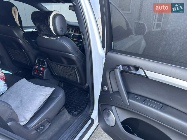 Белый Ауди Ку 7, объемом двигателя 2.97 л и пробегом 219 тыс. км за 16250 $, фото 7 на Automoto.ua