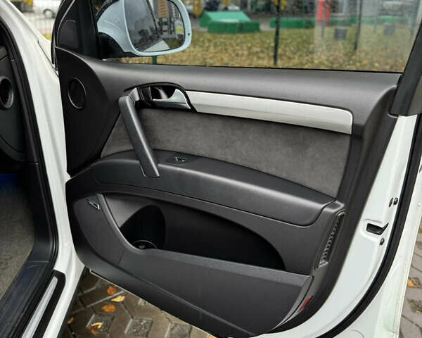 Белый Ауди Ку 7, объемом двигателя 2.97 л и пробегом 285 тыс. км за 20500 $, фото 14 на Automoto.ua