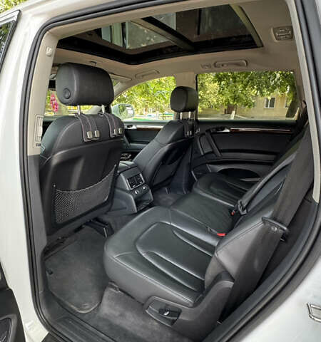 Ауді Ку 7 2011 у Измаиле на Automoto.ua Білий Ауді Ку 7, об'ємом двигуна 2.97 л та пробігом 230 тис. км за 17500 $, фото 11 на Automoto.ua