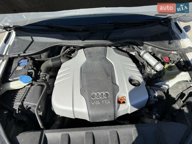Белый Ауди Ку 7, объемом двигателя 2.97 л и пробегом 273 тыс. км за 23999 $, фото 27 на Automoto.ua