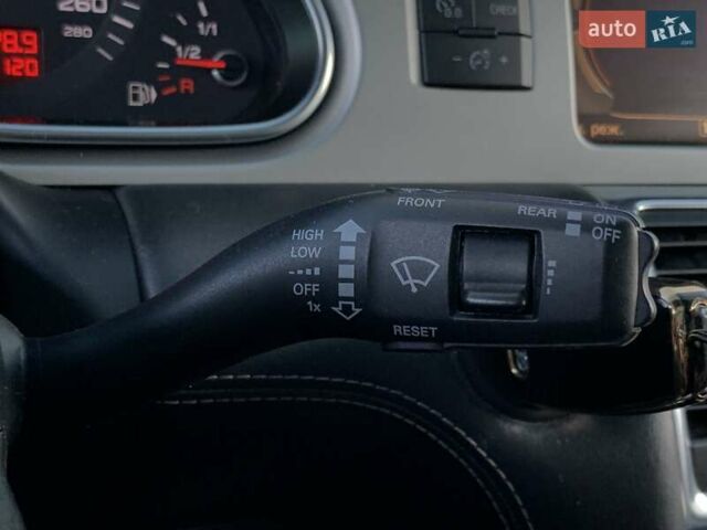 Білий Ауді Ку 7, об'ємом двигуна 3 л та пробігом 244 тис. км за 12855 $, фото 49 на Automoto.ua