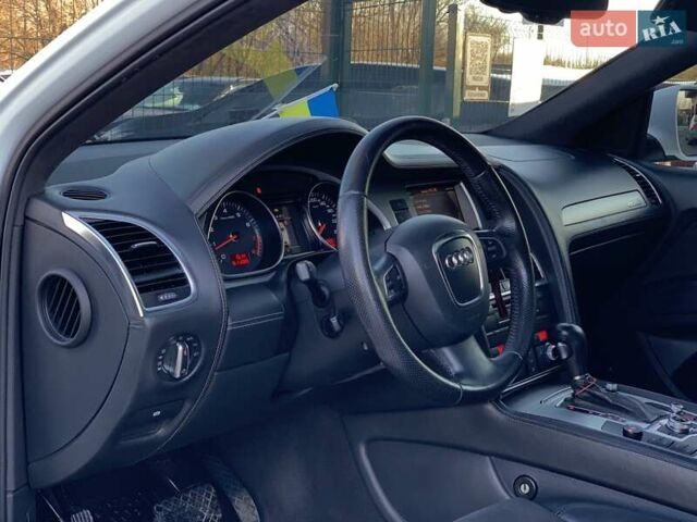 Білий Ауді Ку 7, об'ємом двигуна 3 л та пробігом 244 тис. км за 12855 $, фото 23 на Automoto.ua