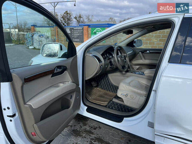 Білий Ауді Ку 7, об'ємом двигуна 3 л та пробігом 365 тис. км за 12300 $, фото 17 на Automoto.ua