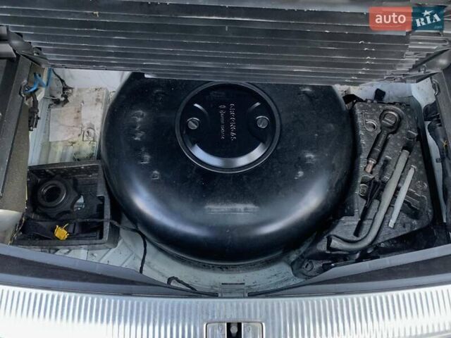 Білий Ауді Ку 7, об'ємом двигуна 3 л та пробігом 244 тис. км за 12855 $, фото 29 на Automoto.ua