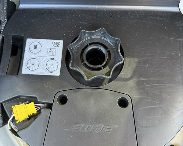 Белый Ауди Ку 7, объемом двигателя 2.97 л и пробегом 273 тыс. км за 23999 $, фото 33 на Automoto.ua