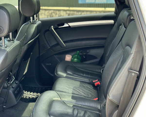 Белый Ауди Ку 7, объемом двигателя 2.97 л и пробегом 180 тыс. км за 19800 $, фото 11 на Automoto.ua