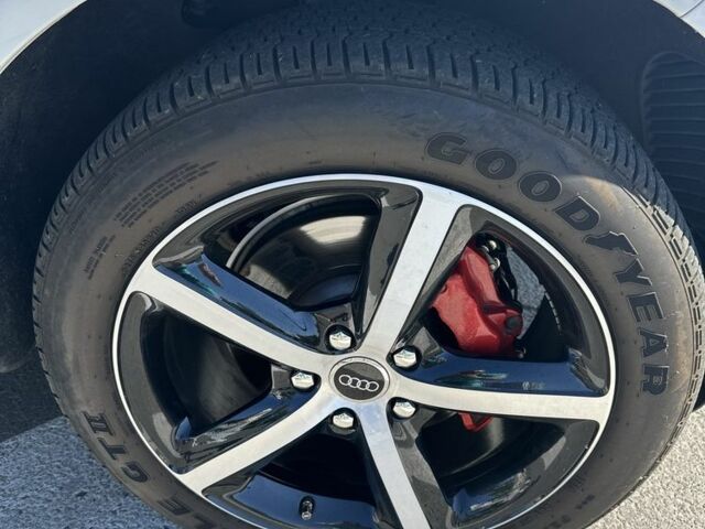 Белый Ауди Ку 7, объемом двигателя 3 л и пробегом 305 тыс. км за 16900 $, фото 4 на Automoto.ua