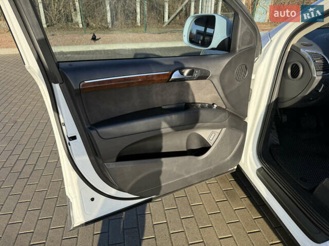Білий Ауді Ку 7, об'ємом двигуна 2.97 л та пробігом 152 тис. км за 25999 $, фото 9 на Automoto.ua
