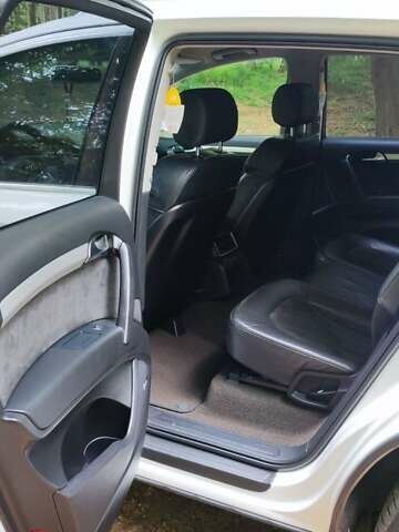 Ауди Ку 7 2011 в Львове на Automoto.ua Белый Ауди Ку 7, объемом двигателя 2.97 л и пробегом 278 тыс. км за 18999 $, фото 42 на Automoto.ua