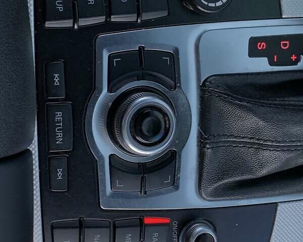 Білий Ауді Ку 7, об'ємом двигуна 3 л та пробігом 244 тис. км за 12855 $, фото 51 на Automoto.ua