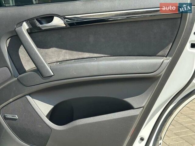 Білий Ауді Ку 7, об'ємом двигуна 3 л та пробігом 74 тис. км за 28990 $, фото 20 на Automoto.ua