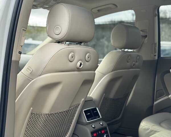 Білий Ауді Ку 7, об'ємом двигуна 3 л та пробігом 255 тис. км за 17500 $, фото 87 на Automoto.ua