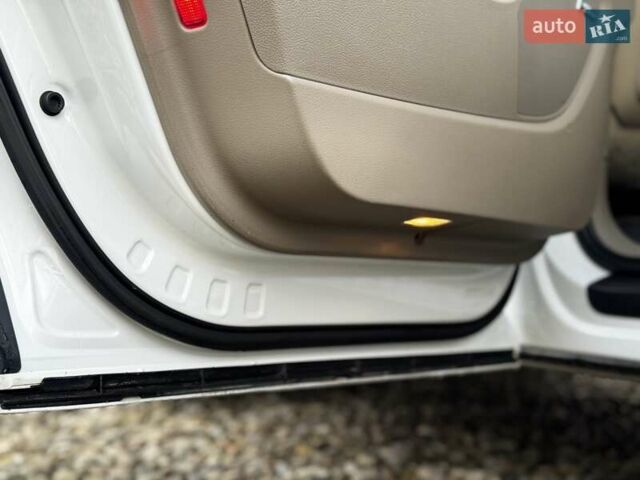 Білий Ауді Ку 7, об'ємом двигуна 3 л та пробігом 255 тис. км за 17500 $, фото 81 на Automoto.ua