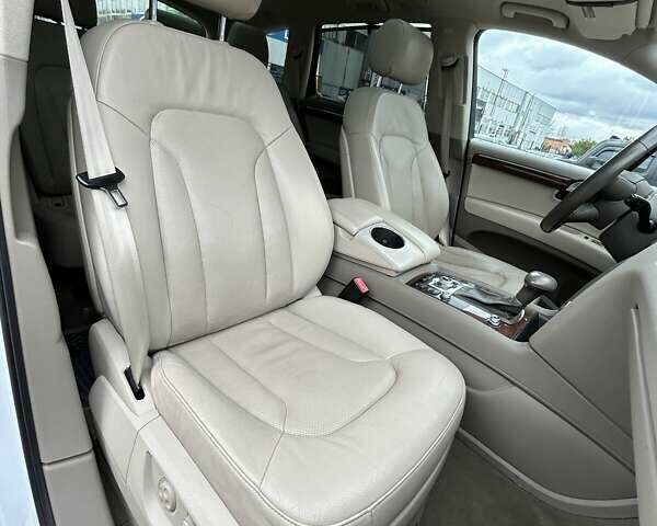 Белый Ауди Ку 7, объемом двигателя 3 л и пробегом 284 тыс. км за 14500 $, фото 38 на Automoto.ua
