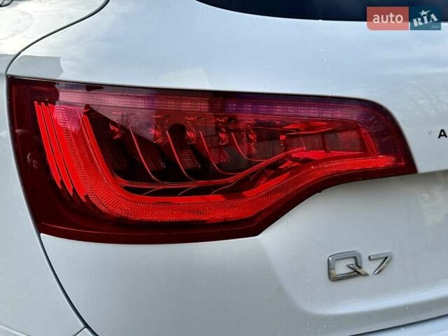 Білий Ауді Ку 7, об'ємом двигуна 3 л та пробігом 255 тис. км за 17500 $, фото 23 на Automoto.ua