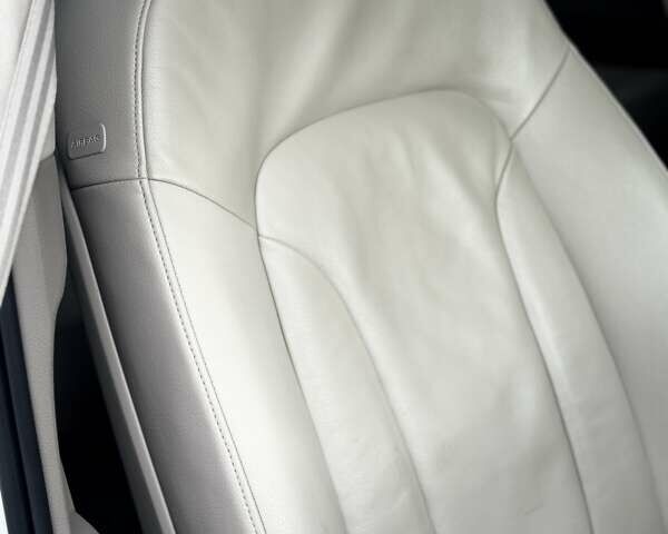 Білий Ауді Ку 7, об'ємом двигуна 3 л та пробігом 255 тис. км за 17500 $, фото 130 на Automoto.ua